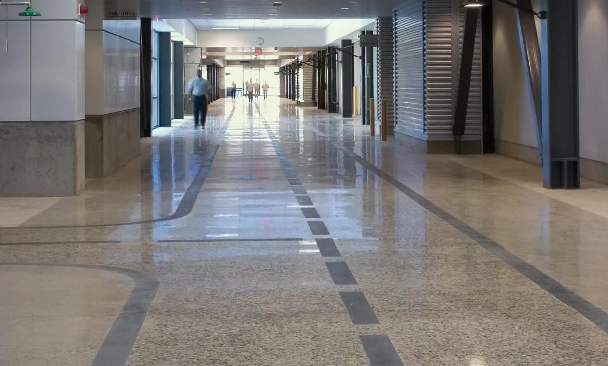 floor-polishing-hospitals-1200×723-1